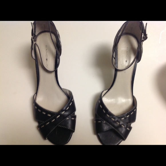 Bandolino black and pumps - Picture 2 of 5